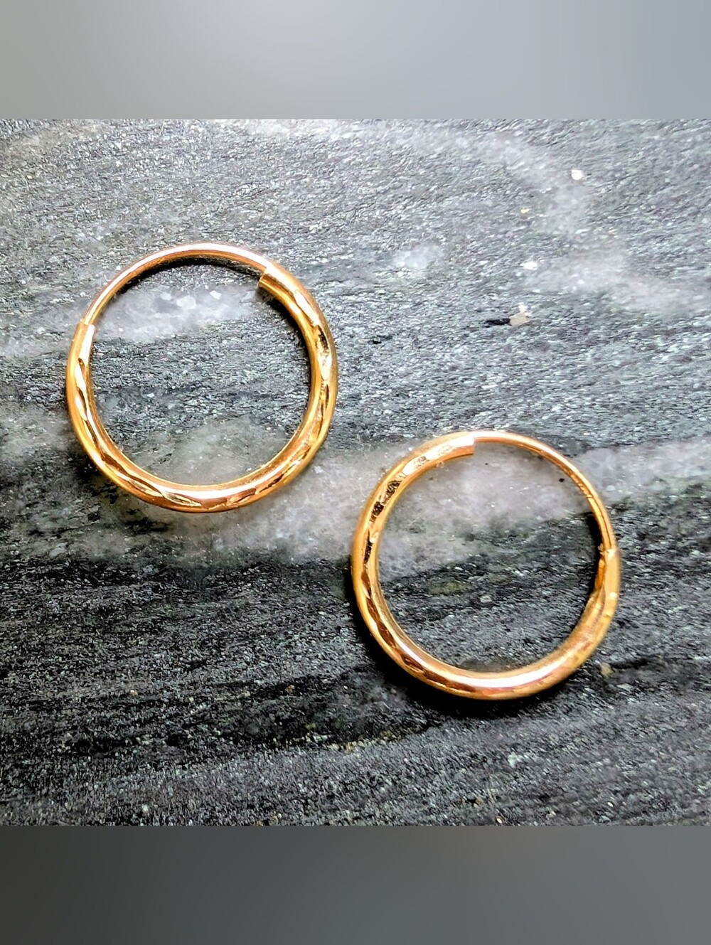 Vtg 14k Gold Small Hoop Earrings